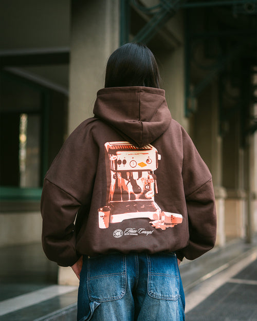 Polerón/Hoodie boxy fit Chocolate con diseño coffee run espalda