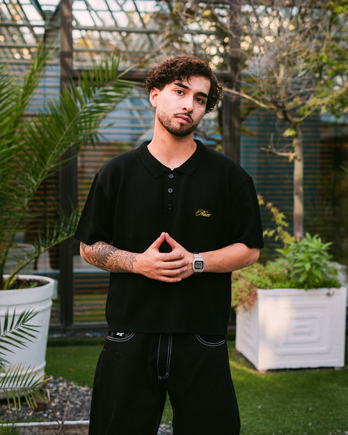 Polera tejida Date Night Black con bordado amarillo Haze delantero