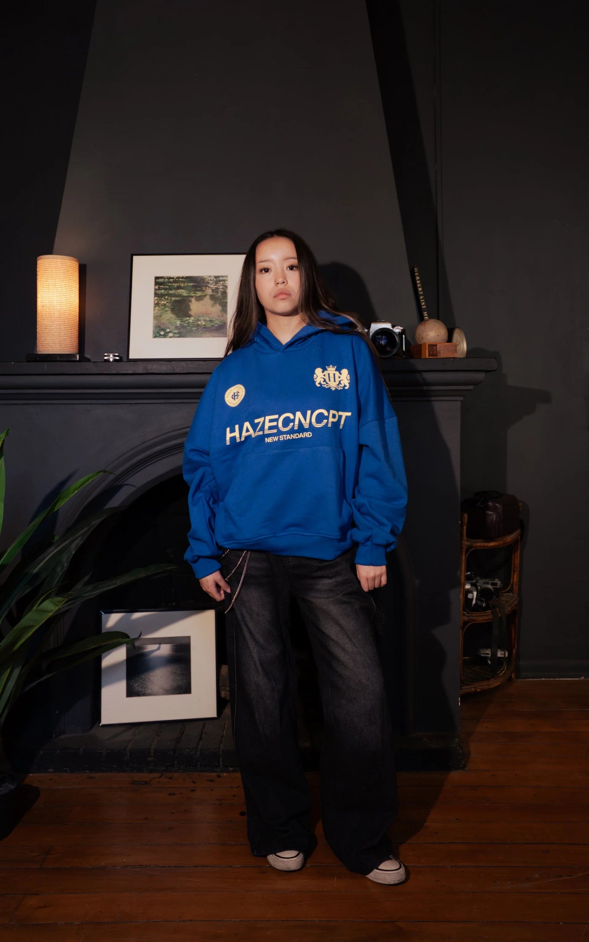 Polerón / hoodie Boxy Fit "New Standard" Azul Royal con estampado por delante